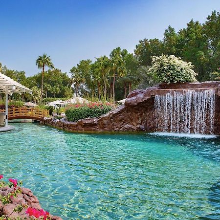 The Ritz-Carlton, Doha Hotel Exterior photo The Falls at Encore