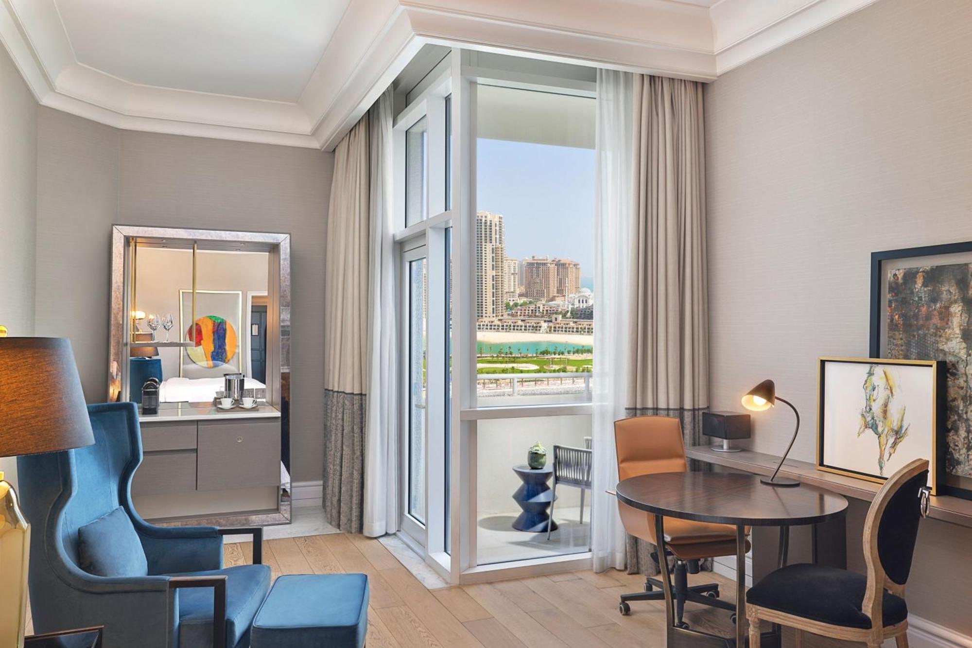 The Ritz-Carlton, Doha Hotel Exterior photo A guest room at the Westin Dubai