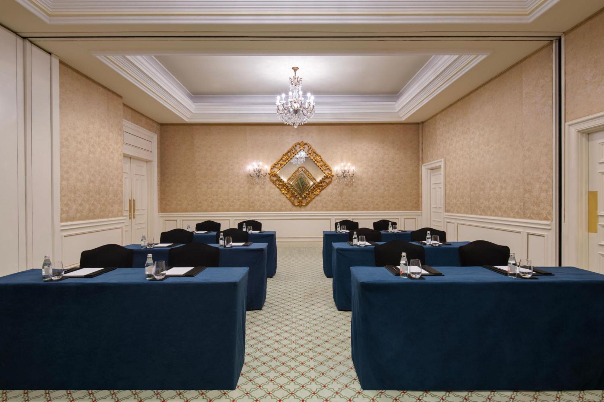 The Ritz-Carlton, Doha Hotel Exterior photo Meeting room